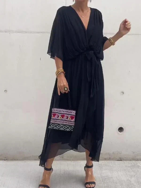 Monica | Leichtes Kleid mit V-Ausschnitt und eleganter Silhouette