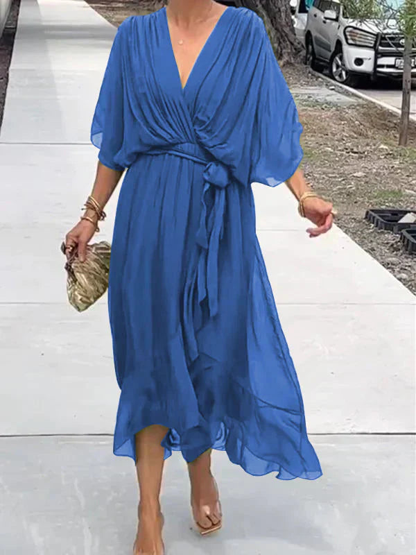 Monica | Leichtes Kleid mit V-Ausschnitt und eleganter Silhouette