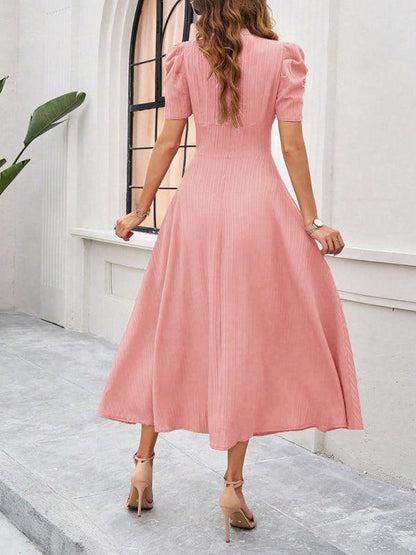Andrea | Elegantes Midikleid mit stilvollem V-Ausschnitt