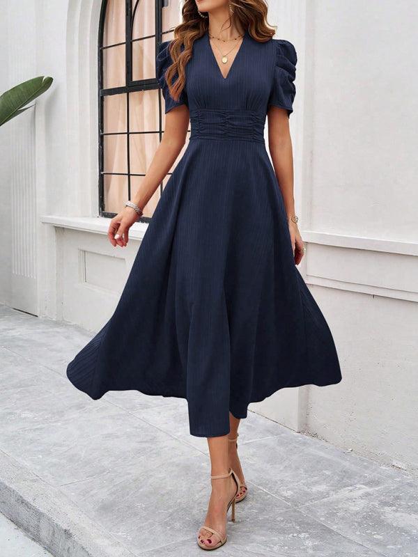 Andrea | Elegantes Midikleid mit stilvollem V-Ausschnitt