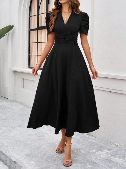 Andrea | Elegantes Midikleid mit stilvollem V-Ausschnitt