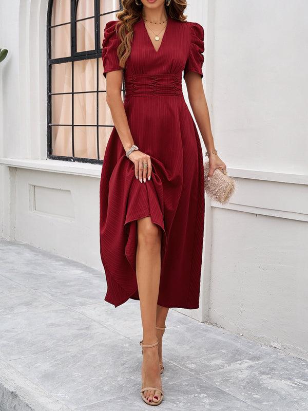 Andrea | Elegantes Midikleid mit stilvollem V-Ausschnitt