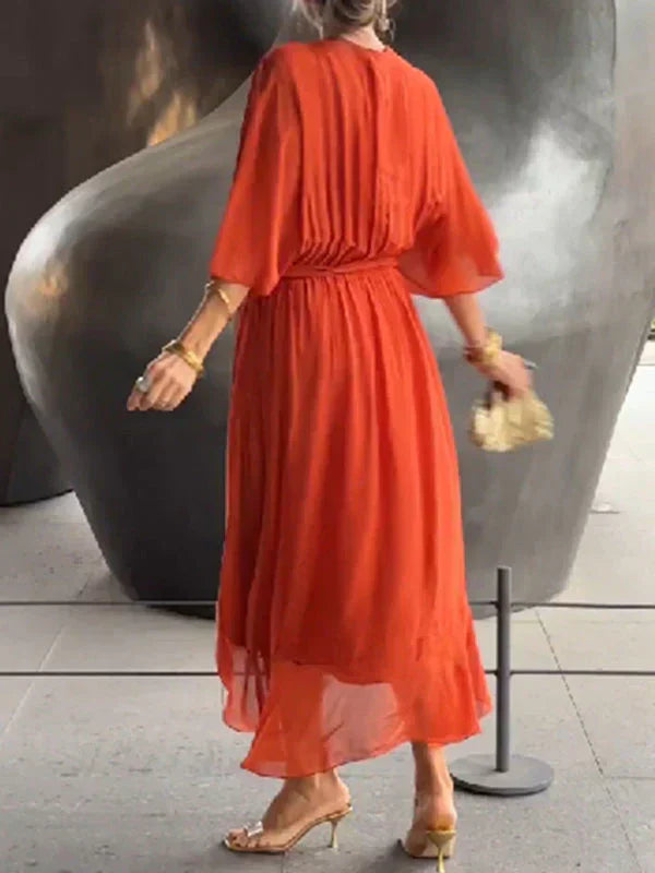 Monica | Leichtes Kleid mit V-Ausschnitt und eleganter Silhouette