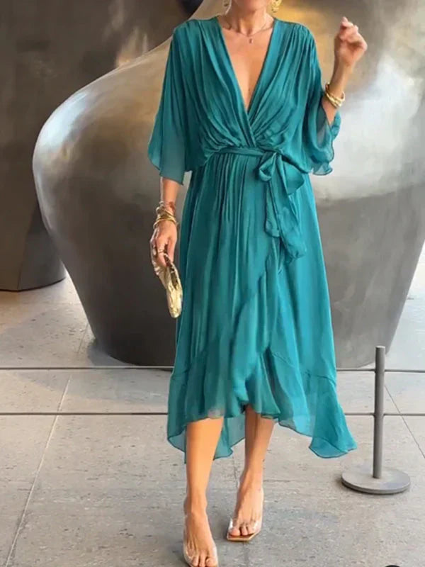 Monica | Leichtes Kleid mit V-Ausschnitt und eleganter Silhouette